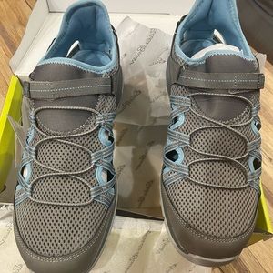 Women’s Eddie Bauer Sutton Sneaker